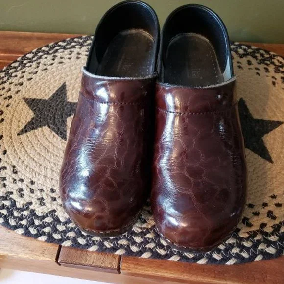 Sanita Shoes Sanita Clogslightly Used And In Great Shape Size